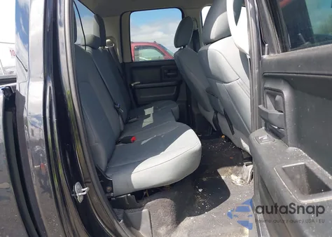 2018 Ram 1500 St z USA, uszkodzony, nr VIN 1C6RR7FG8JS335692